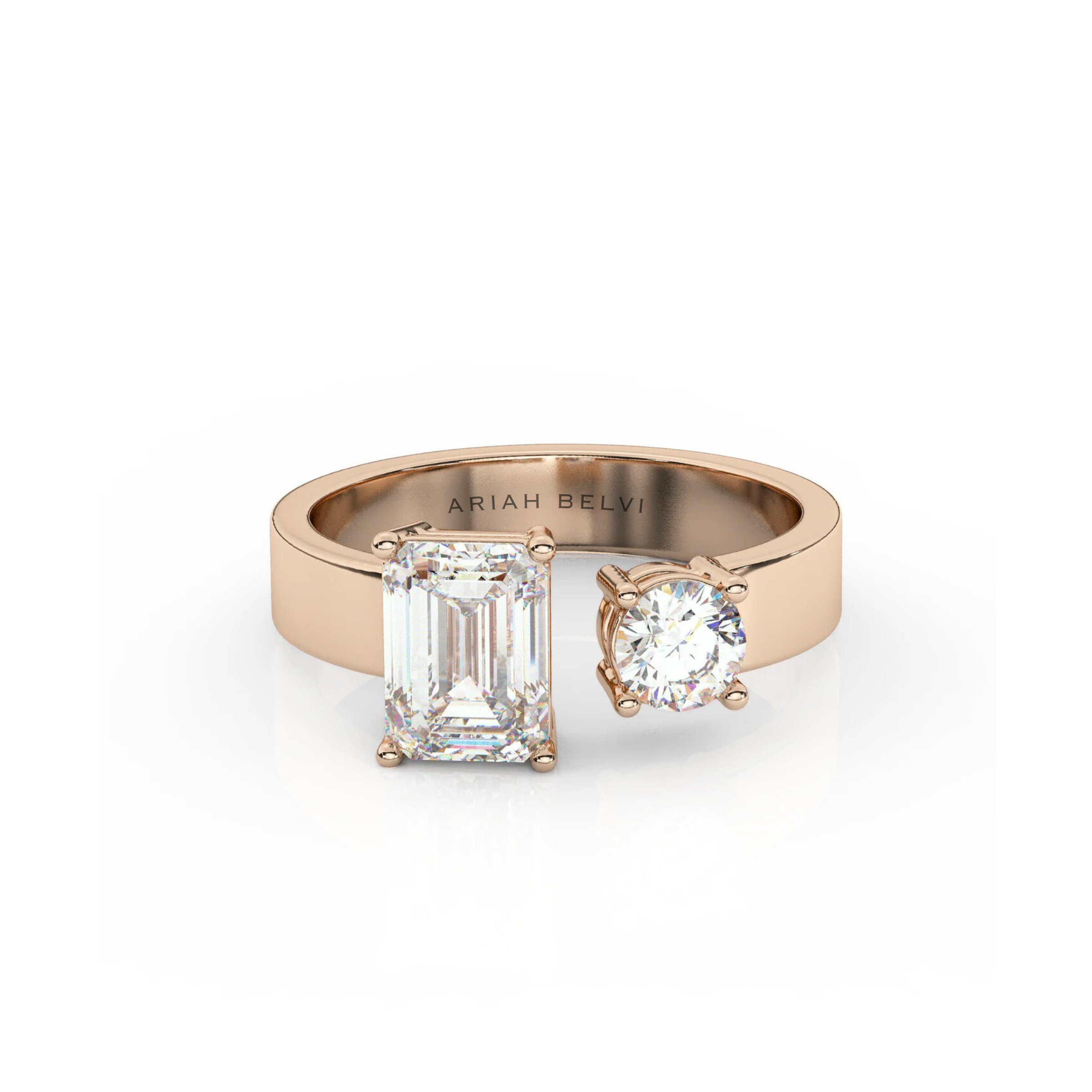 Emerald and Round Toi et Moi Diamond Ring