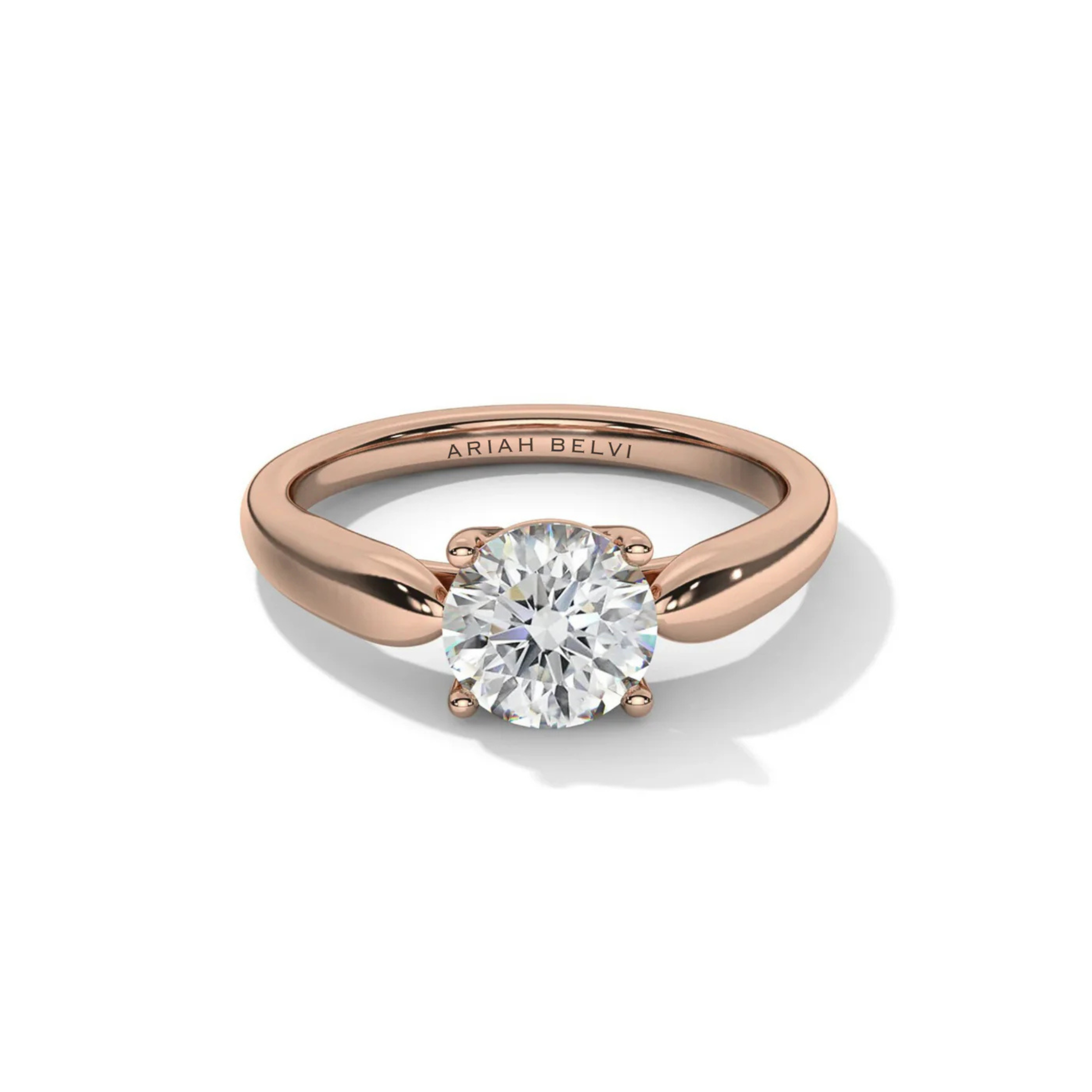Round Brilliant Solitaire 4-Claw, Tapered Band