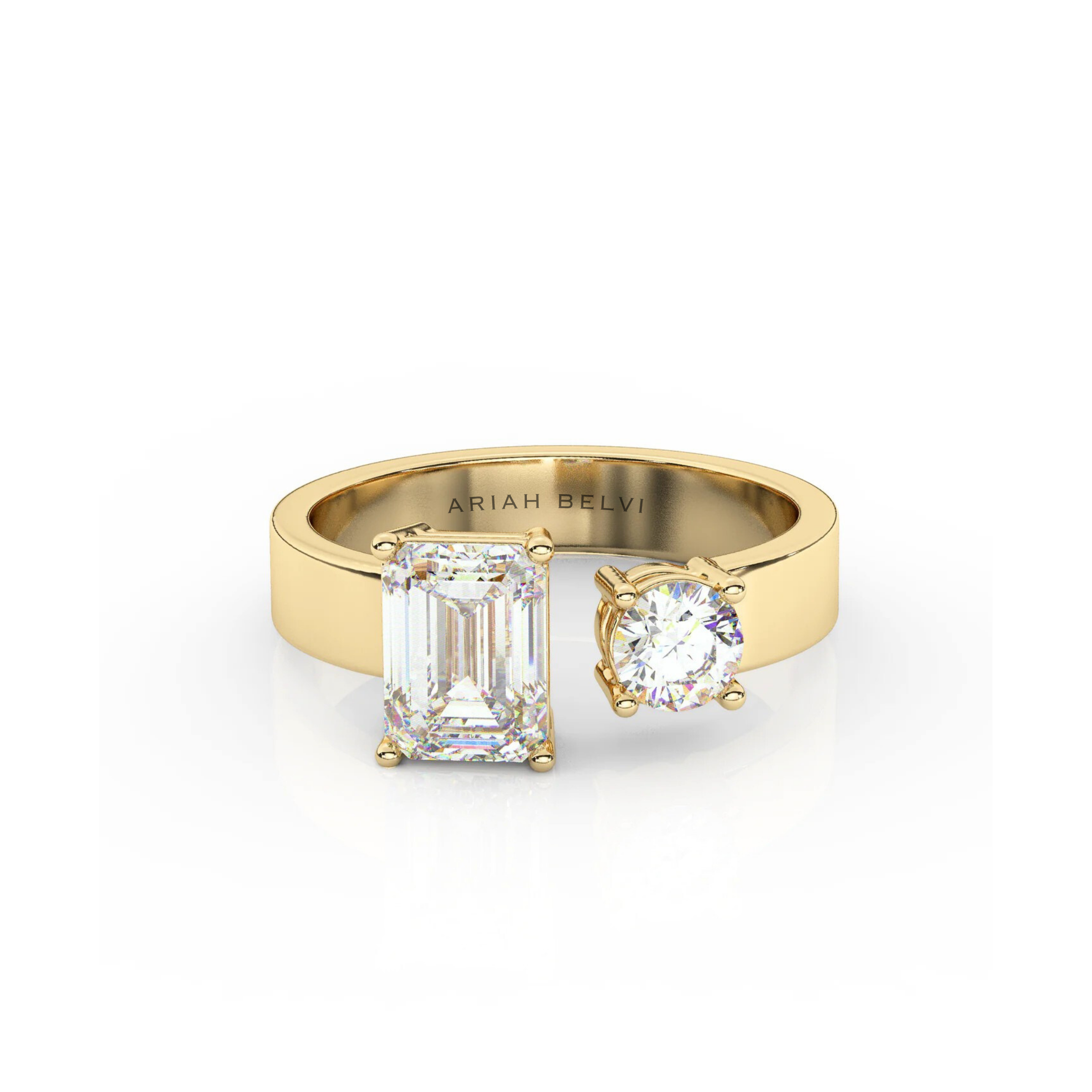 Emerald and Round Toi et Moi Diamond Ring