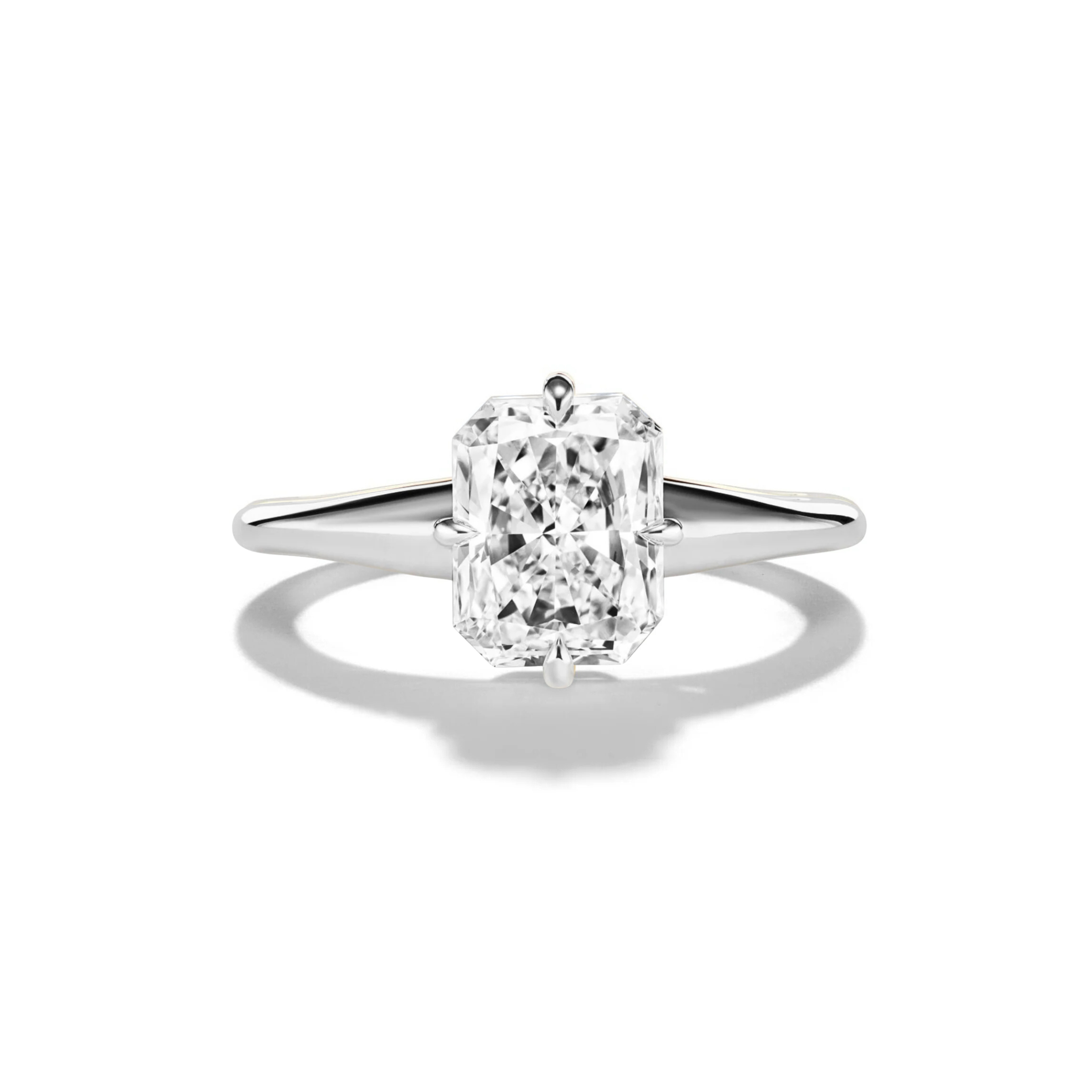 Radiant Cut Diamond 4-Claw Engagement Ring